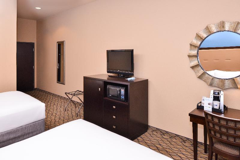 Holiday Inn Express Hotel & Suites Wichita Falls By Ihg Exterior photo